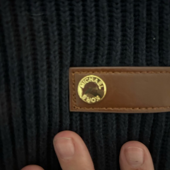 Michael Michael Kors knit sweater vest. Detachable fur collar. Size medium EUC - Picture 13 of 16